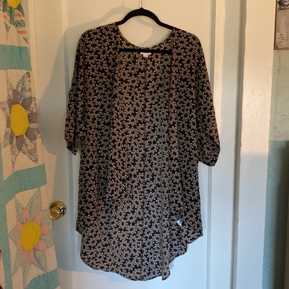 LuLaRoe Lindsay Kimono